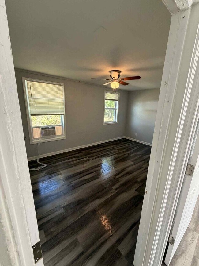 Foto del edificio - 205 4th St