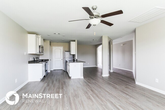 Building Photo - 25213 Dickens Dr