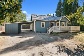 Building Photo - 531 Clay St