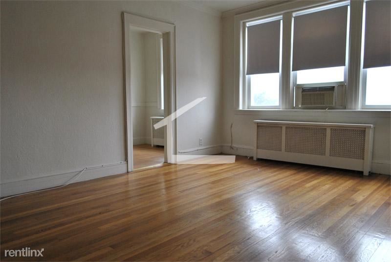 Primary Photo - 2045 Commonwealth Ave