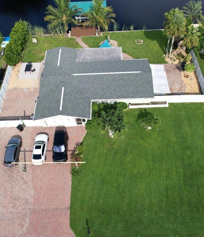 Foto del edificio - 2212 Club House Rd
