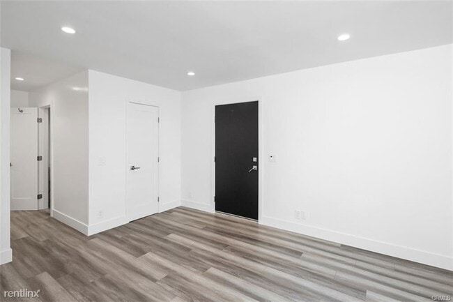Foto del edificio - 3 br, 3 bath Duplex - 438 Goldenrod Ave # 2