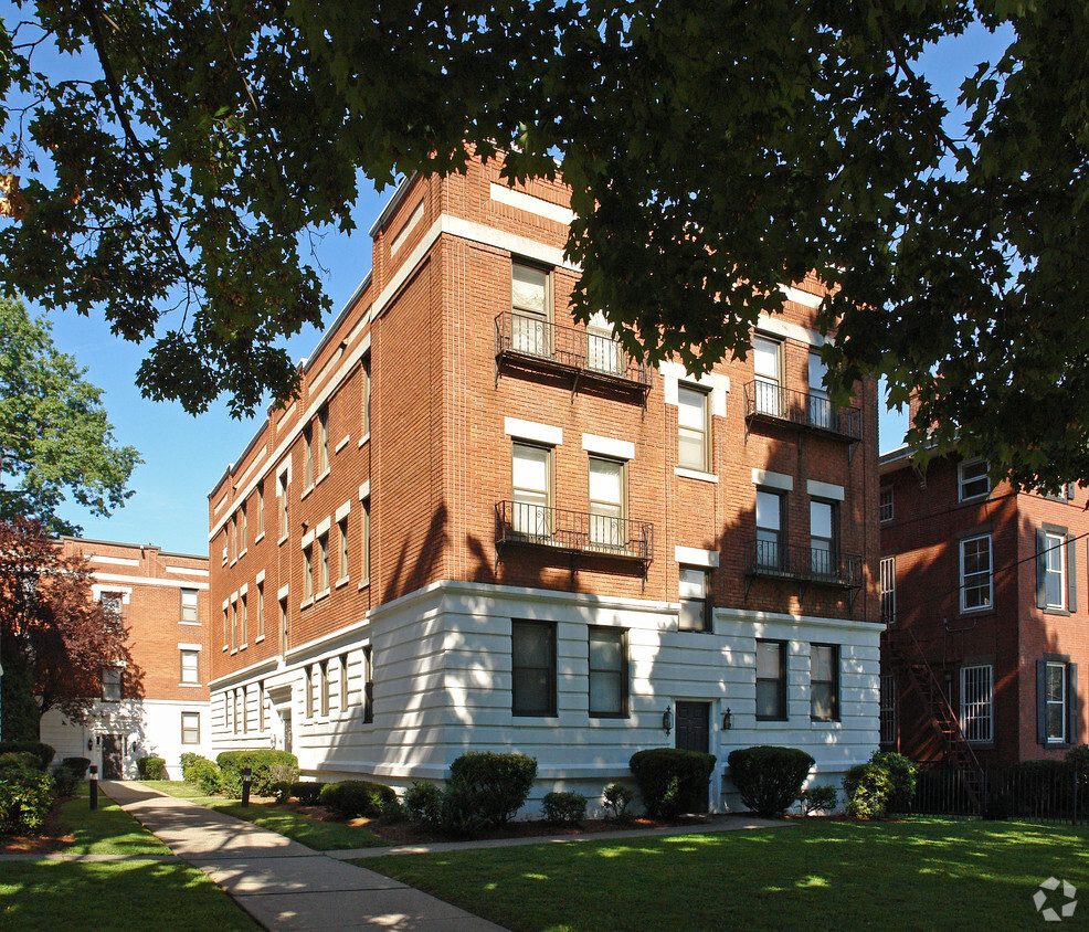 Building Photo - 55 Imlay St