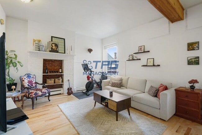 Building Photo - 234 9th St