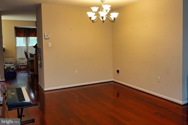 Building Photo - 7019 Chesley Search Way