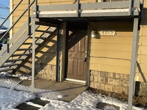 Building Photo - 4915 W 11th St