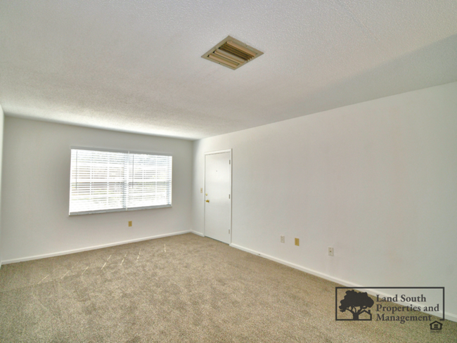 Foto del edificio - 1920 Edgewood Dr