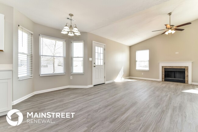 Foto del edificio - 6415 Hollingsworth Dr