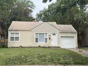 Building Photo - 1823 N Garland St