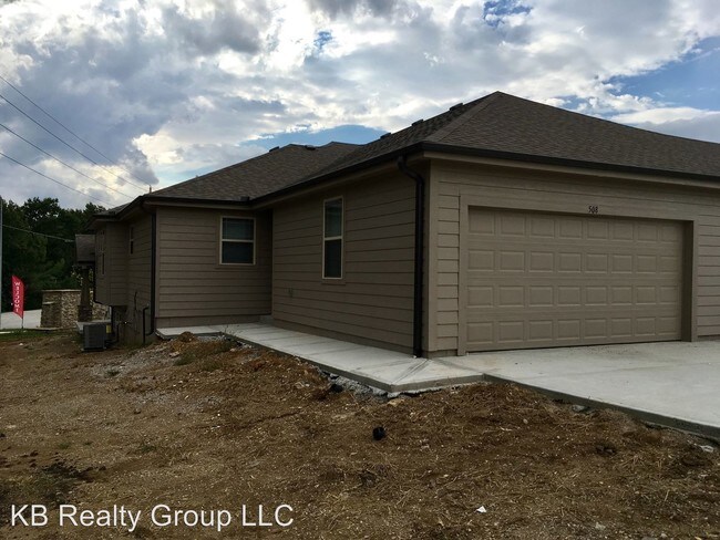 Foto del edificio - 3 br, 3 bath House - 508 SE Maple Dr