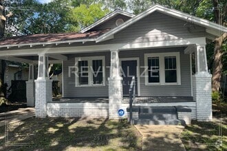 Building Photo - 562 Flint St