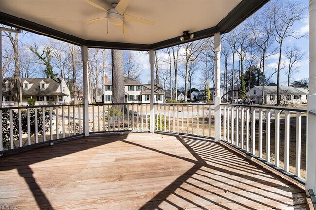 Building Photo - 1108 Crystalwood Cir
