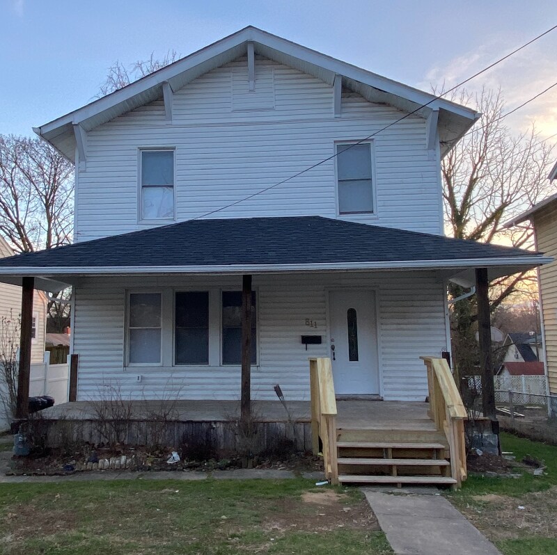 811 Red Oak St, Charleston, WV 25302 House Rental in Charleston, WV