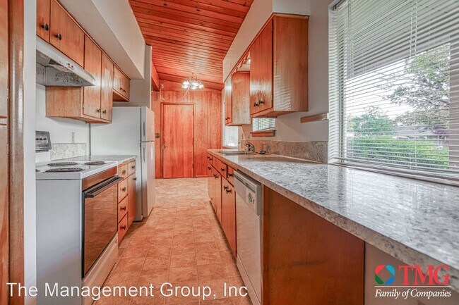Building Photo - 4 br, 2 bath House - 503 NW 77th Street