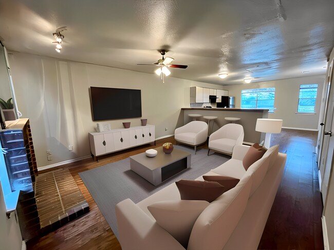 Building Photo - 2bed/2.5 bath condo close to downtown
