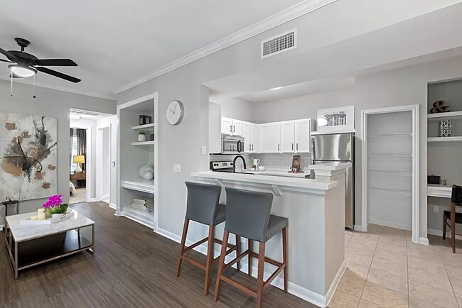 Building Photo - Comfort, Space & Style – All in One Place