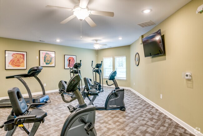 Gimnasio - Covington Mill Village - 55+ SENIOR PROPERTY
