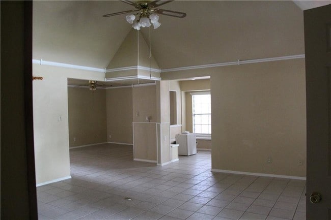 Building Photo - 1604 Kesser Dr
