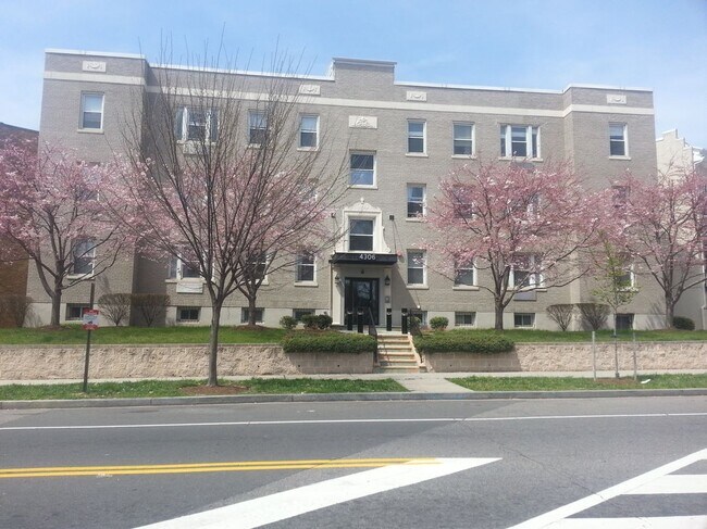 Foto del edificio - 4306 Arkansas Ave NW