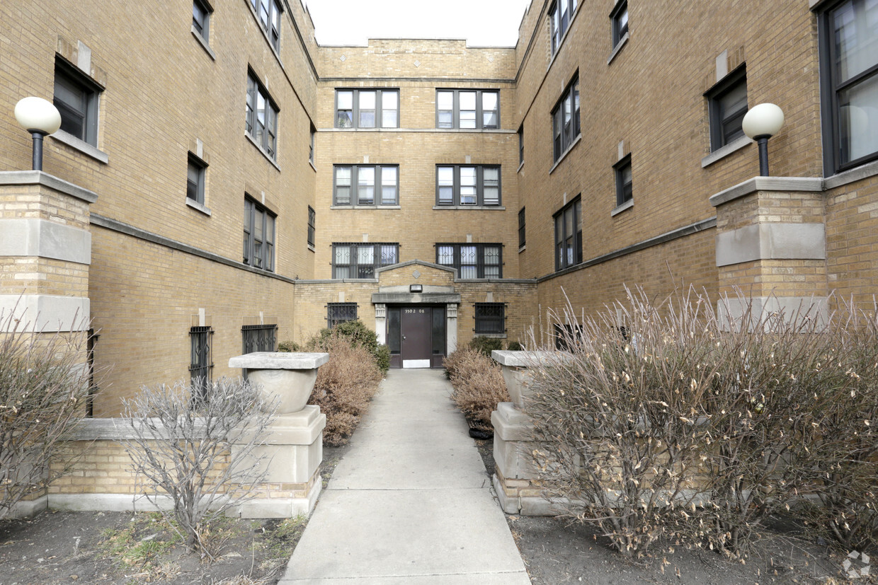 3502 CON Van Buren St - East Garfield Park Apartments