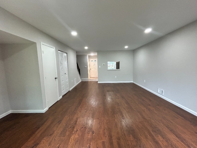 Building Photo - 279 Palombi Ct