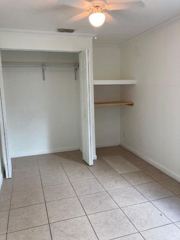 Foto del edificio - 6733 Lodge Ave