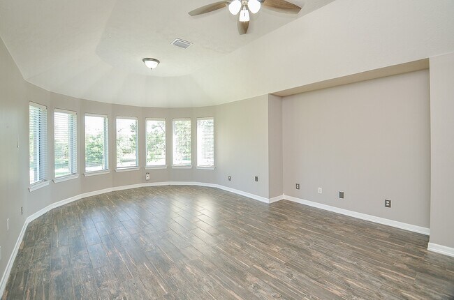 Foto del edificio - 1407 Kennoway Park Dr