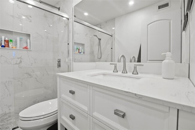 Building Photo - 2310 S Cypress Bend Dr