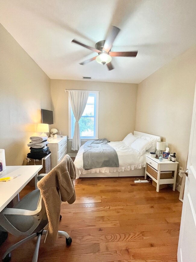 Building Photo - 61 Wait St