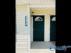 Building Photo - 140-148 Kinney Rd