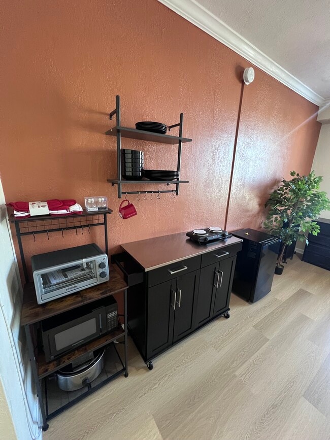 Interior Photo - Claridge Apartments