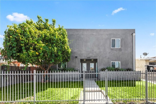 Foto principal - 6828 Miramonte Blvd