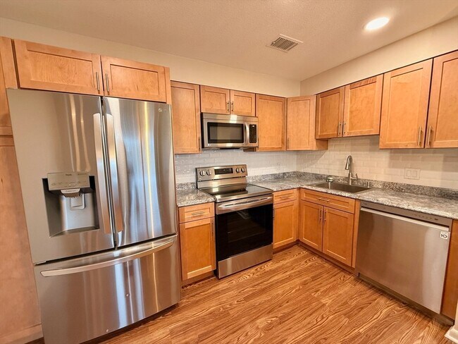 Foto del edificio - 1006 Paradise Rd