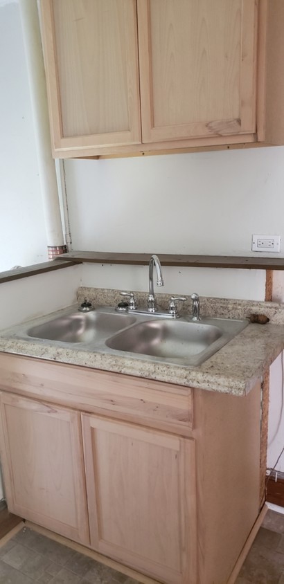 Foto principal - 12341 Chesterfield Ave