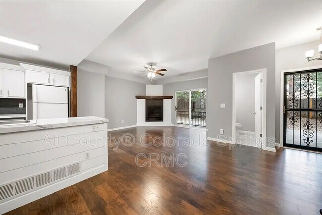 Building Photo - 2049 Legacy Ridge View