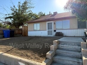 Building Photo - 405 S 6th St