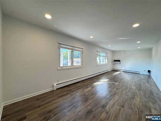 Building Photo - 1432 13th St