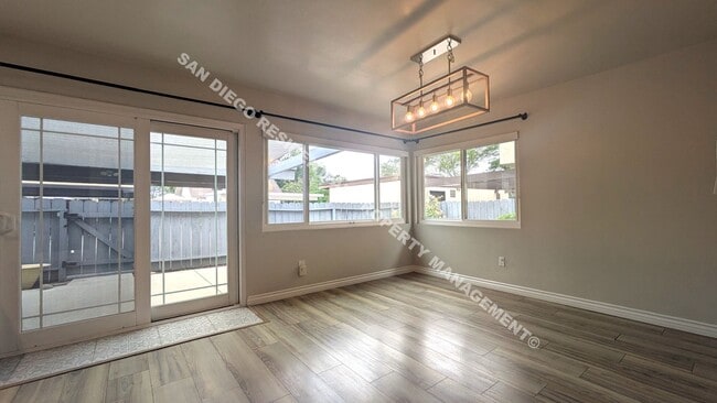 Building Photo - Light, Bright & Spacious 2-Story Home in t...