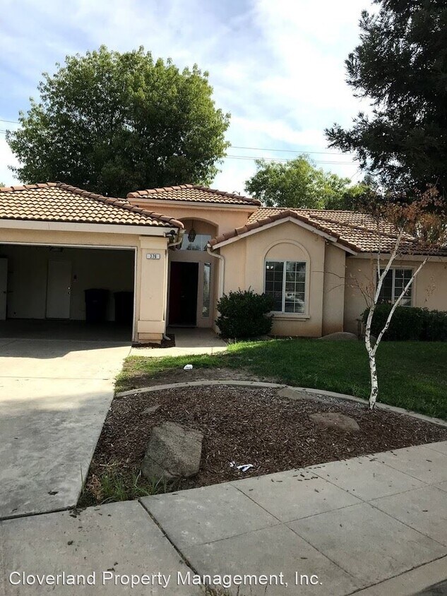 376 Claremont Ave, Sanger, CA 93657 House Rental in Sanger, CA