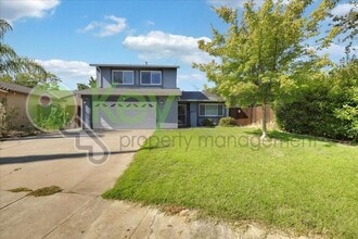 Building Photo - 7005 Woodside Dr