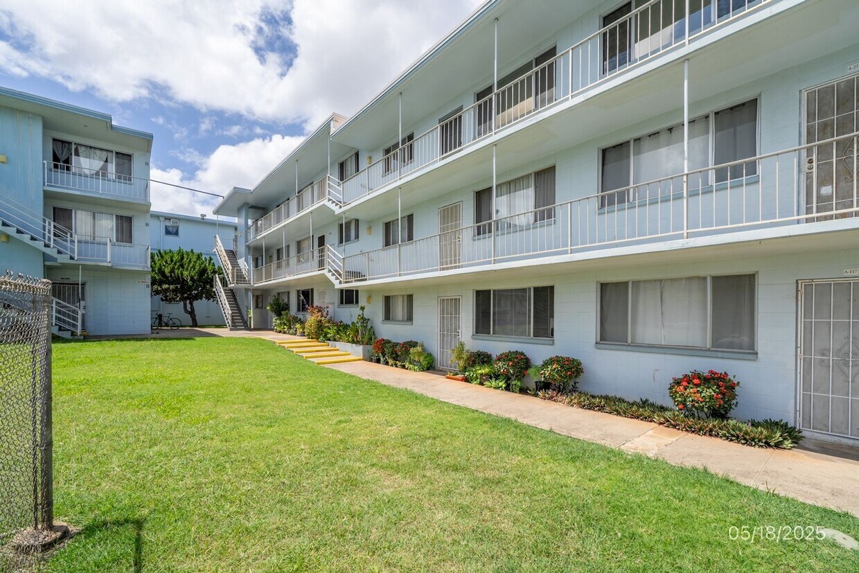 Primary Photo - $2,100 / 2br - 700ft2 -| 2bd/1ba Renovated...