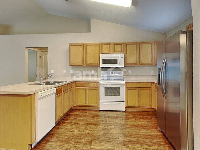 Building Photo - 6925 Krenson Oaks St