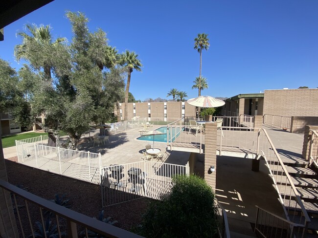 Building Photo - 3737 E Turney Ave