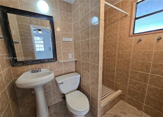 Building Photo - 2957 SW 36th Ct