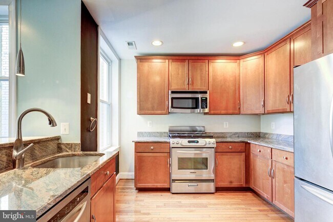 Foto del edificio - 50 Rhode Island Ave NE