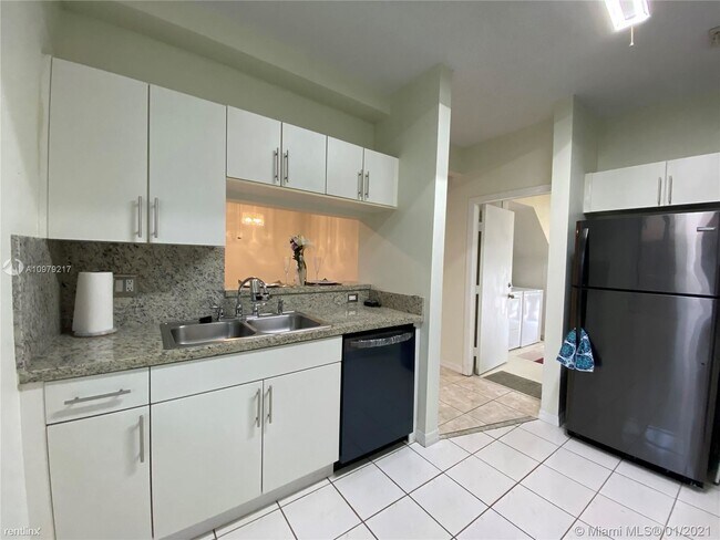Foto del edificio - 3 br, 3 bath Townhome - 15885 NW 16th Ct