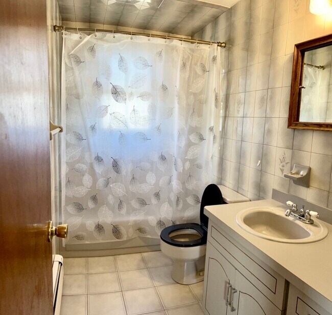 Foto del edificio - 148 Clement Ave