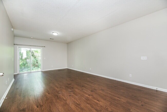 Foto del edificio - 7911 Melvin Rd