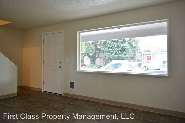 Building Photo - 1677 Dollar St