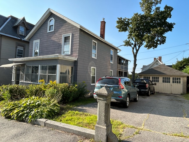 Building Photo - 18 Bowdoin St